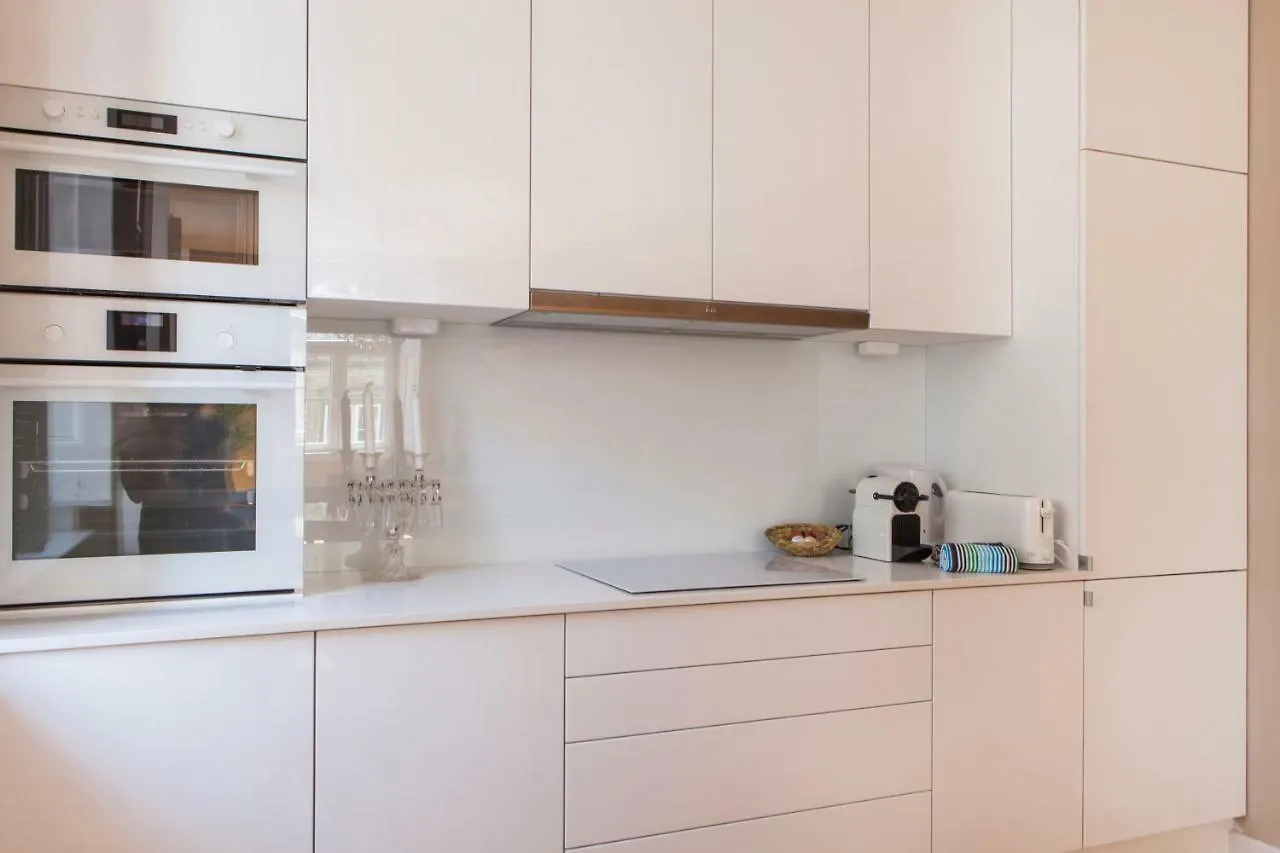 Alfama Baixa Spacious And Bright Apartment Blends The Historic And The Contemporary 2 Bedrs & 2 Bathrs Ac 18Th Century Building Lisboa